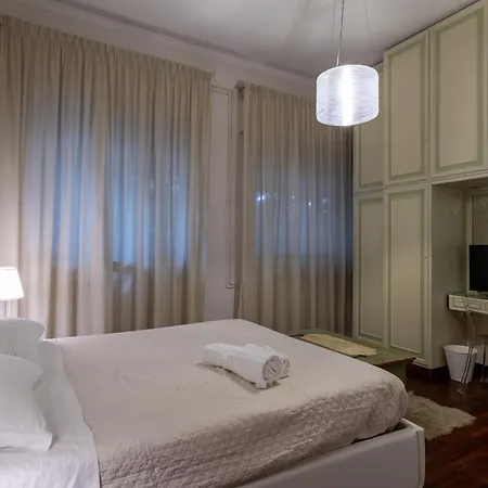 Room&breakfast D'annunzio Gasthof Ravenna